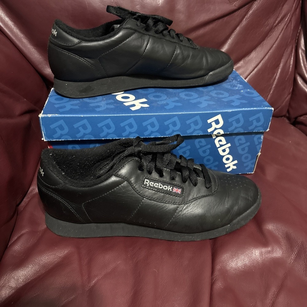 Vintage Women's Reebok Classic Shoes Black Sneakers 9.5 USA With Box